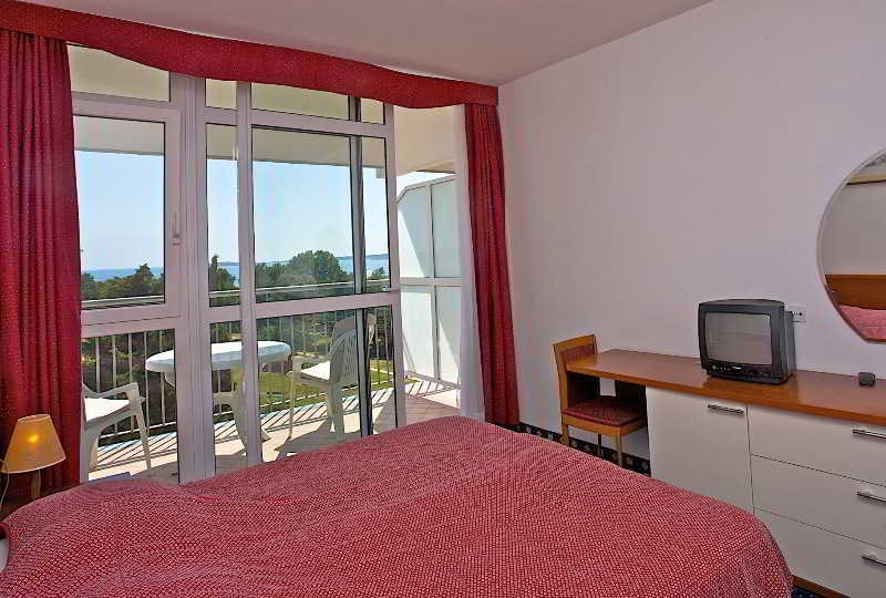 Arena Hotel 3*